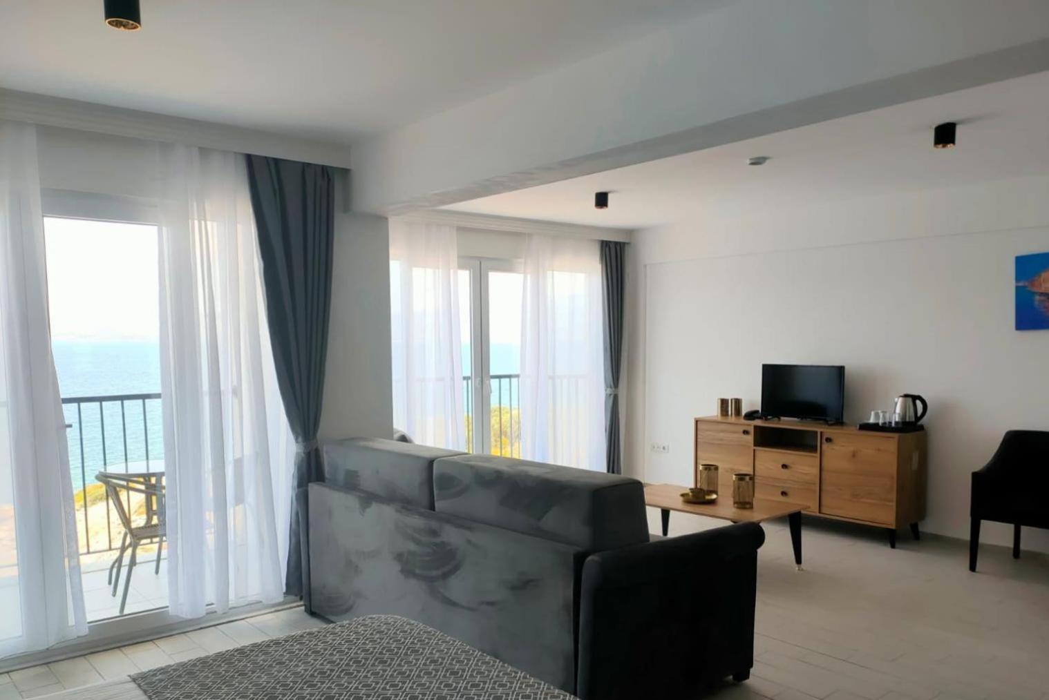 Ni Marin Hotel Milas Buitenkant foto